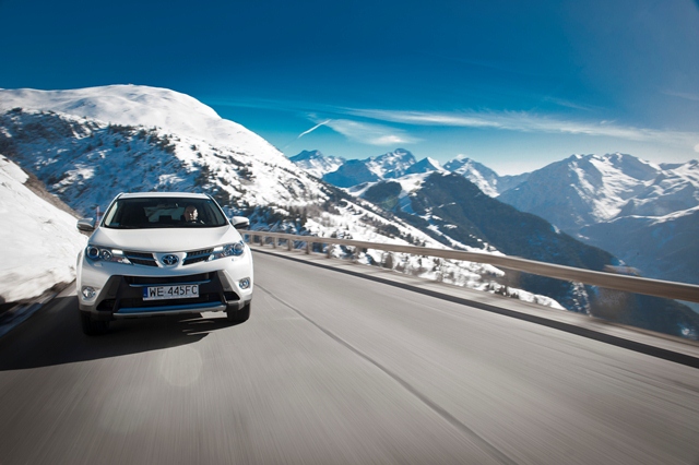 Sesja zdjęciowa: Toyota RAV4 w Alpach