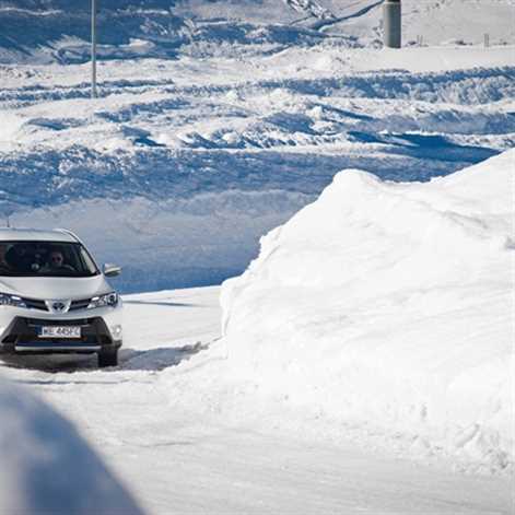 Sesja zdjęciowa: Toyota RAV4 w Alpach