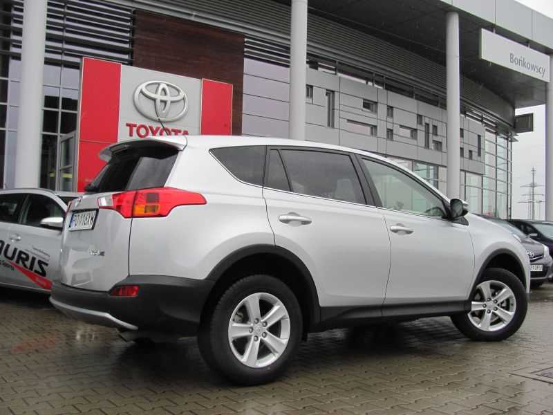 toyota rav4 2 0 d4d #2