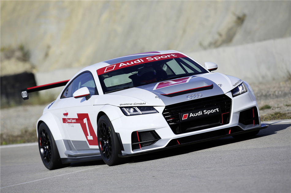 Audi TT rusza na podbój torów wyścigowych