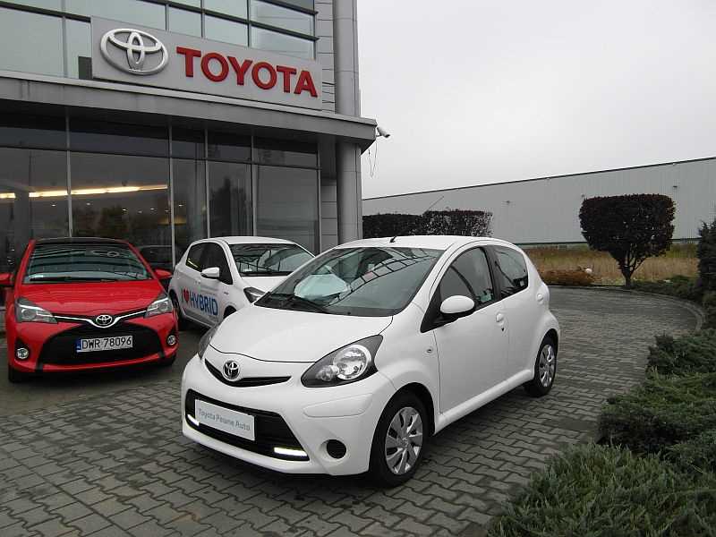 Toyota Aygo WYPRZEDAŻ nowa cena 29900 Benzyna, 2013 r