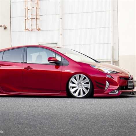 [GALERIA] Toyota Prius po tuningu: bliżej ziemi