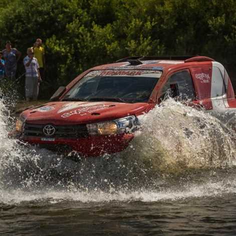  Toyota zdominowała klasę aut produkcyjnych w rajdzie Silk Way Rally 2016 