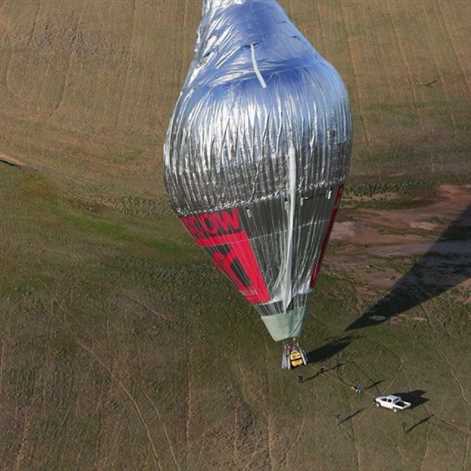 Hilux pomógł ustanowić balonowy rekord świata