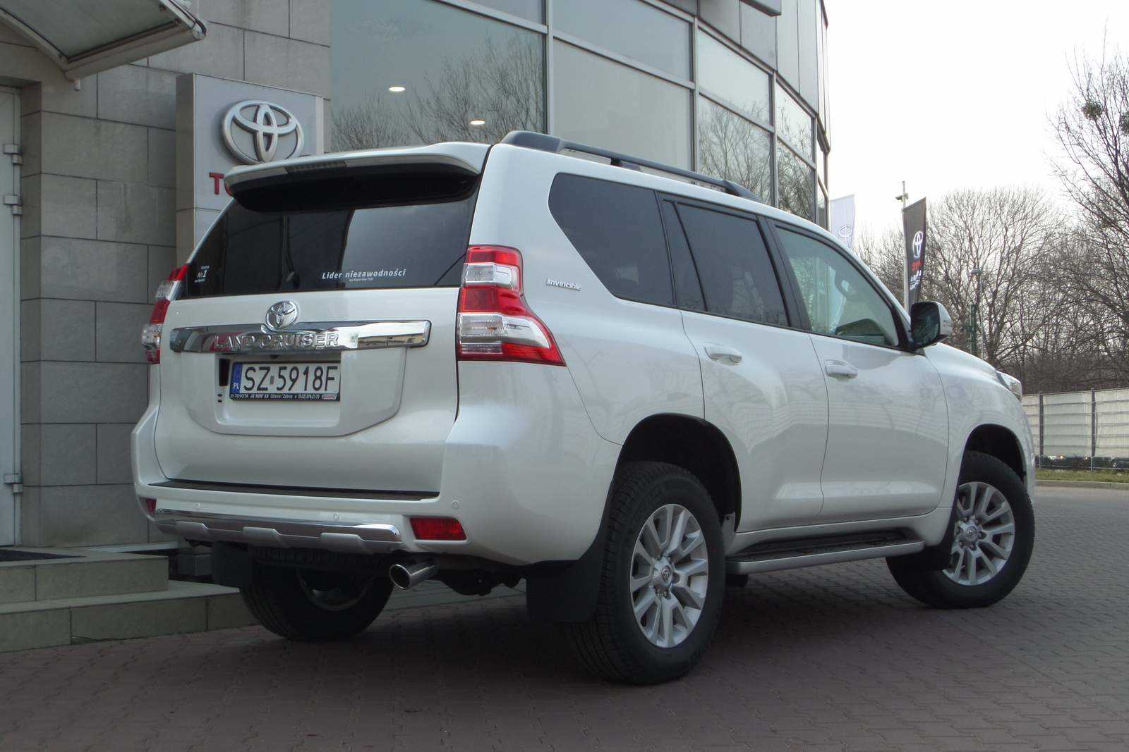 Toyota Land Cruiser Invincible Os Inne R Autoranking Pl