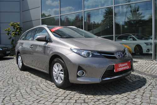 Toyota Auris Hybrid 135 Premium Benzyna, 2014 r.