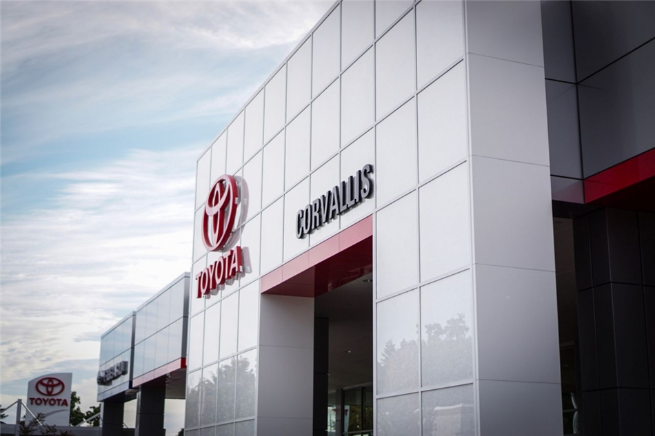 Toyota Corvallis - pierwszy na świecie salon samochodowy o zerowym bilansie zużycia energii