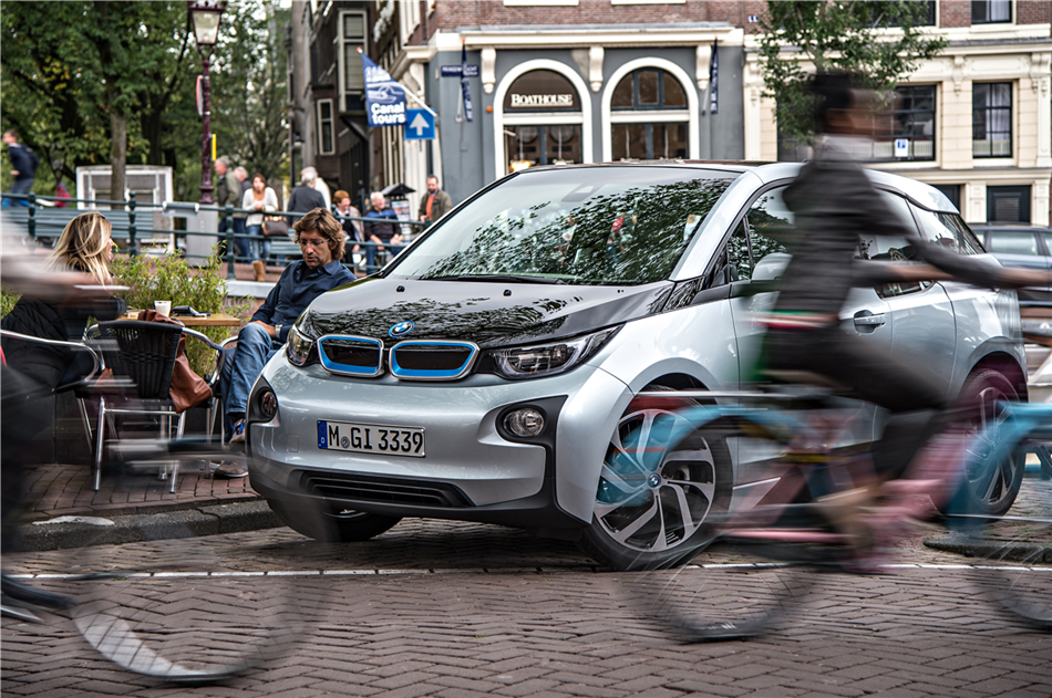 BMW iMobility - w miasto z energią!