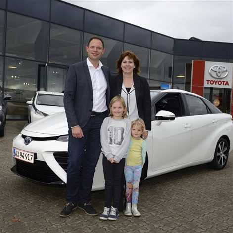 Toyota Mirai trafiła do pierwszego klienta w Europie