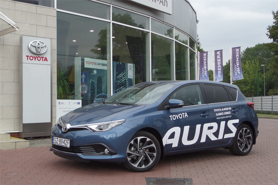 Toyota Auris 1.2 T Comfort + Tech + Style Benzyna, 2015 r.