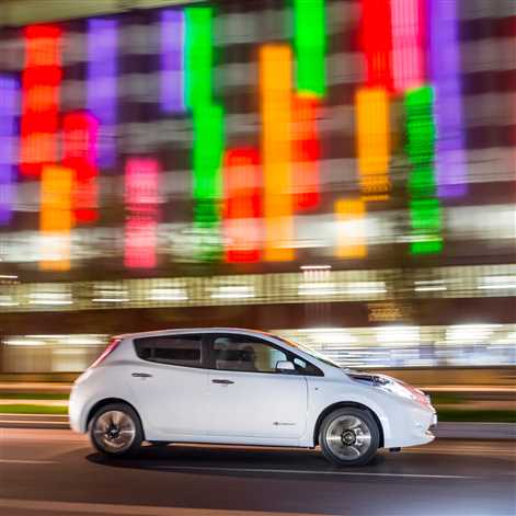 Nissan świętuje 5-lecie modelu Leaf