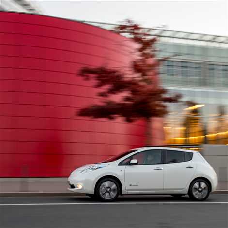Nissan świętuje 5-lecie modelu Leaf