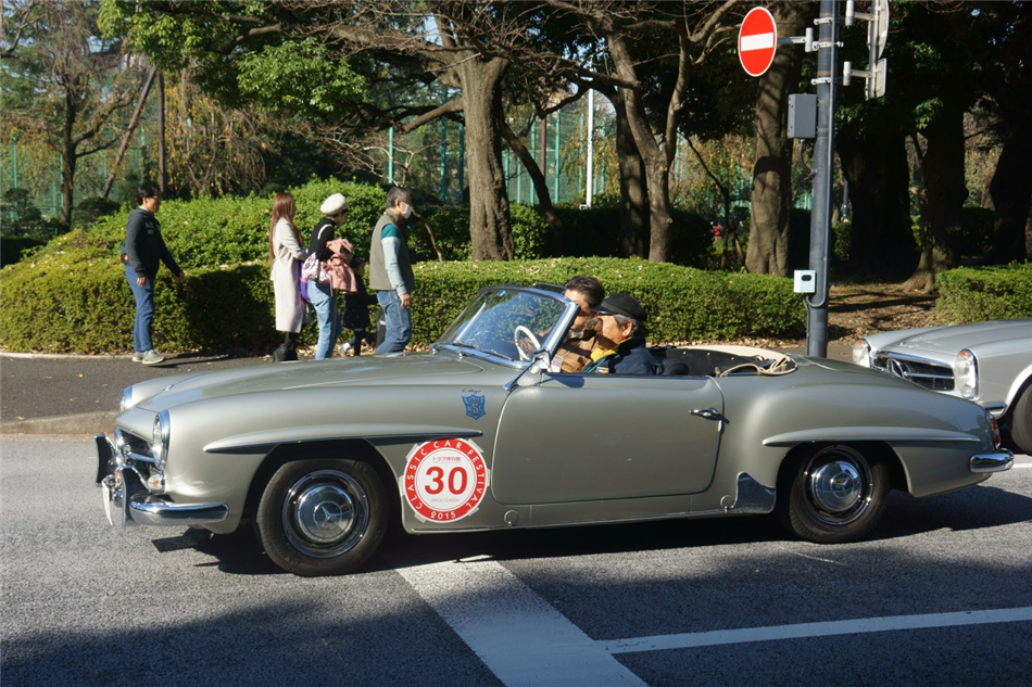 Zabytkowe perły na Classic Car Festival w Tokio