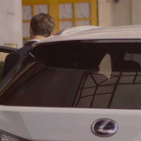Czy James Bond będzie jeździł Lexusem?