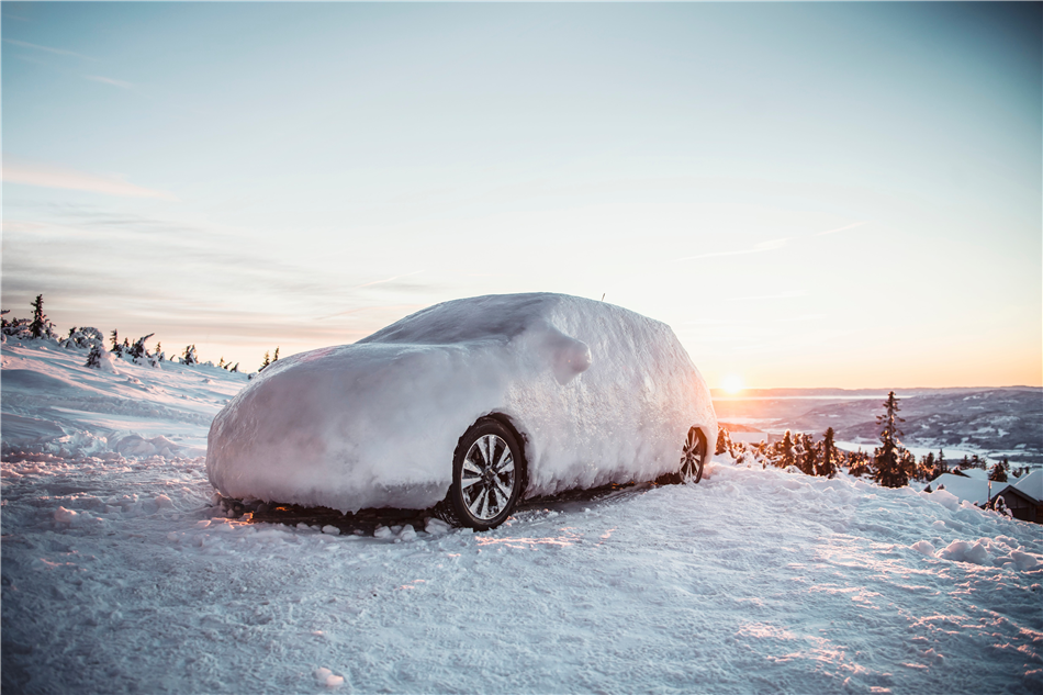 Nowy Nissan LEAF 30 kWh przełamuje lody