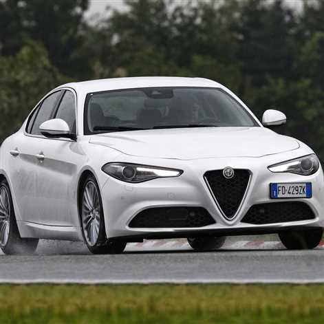Alfa Romeo GULIA – znamy ceny i wyposażenie