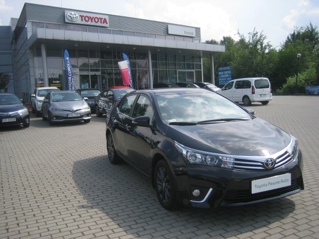 Toyota Corolla 1.6 Premium,Design,Comf.Tech Benzyna, 2015 r.