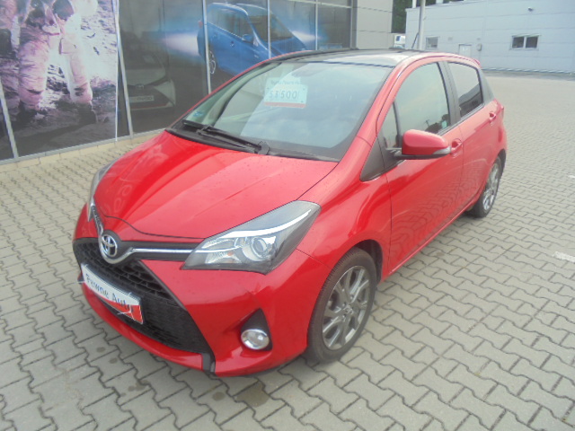 Toyota Yaris 1.33 Dynamic+SMART+SkyView+RED Benzyna, 2014 r.