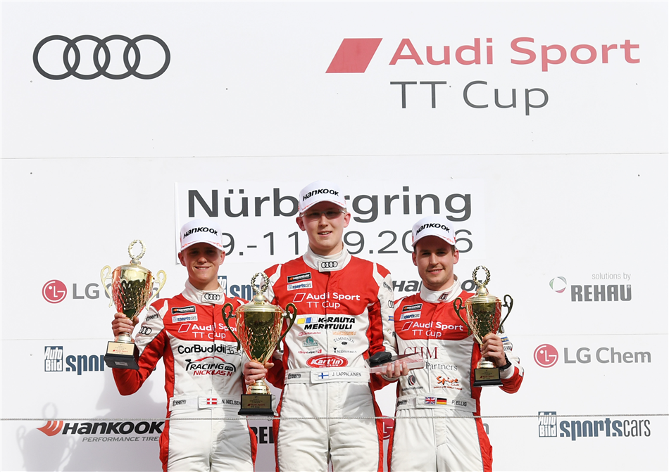 Joonas Lappalainen świętuje podwójne zwycięstwo w Audi Sport TT Cup na Nürburgring