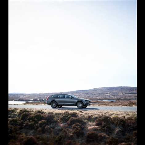 Volvo ogłasza polskie ceny modelu V90 Cross Country
