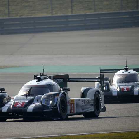 Zespół Porsche staje do walki o mistrzostwo świata kierowców na pustyni