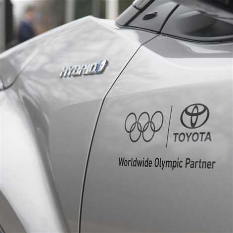 Toyota przekazała flotę samochodów hybrydowych Międzynarodowemu Komitetowi Olimpijskiemu