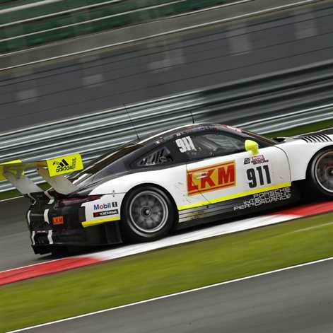 Porsche w 12-godzinnym wyścigu Bathurst