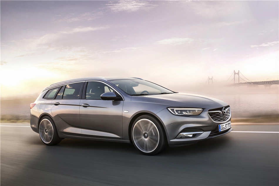 Przestronny i sportowy: nowy Opel Insignia Sports Tourer