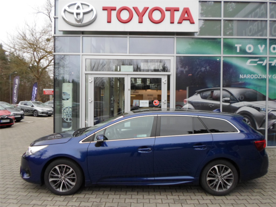 Toyota Avensis 2.0 D-4D Pre+Exe+Style+Sky+Gre Inne, 2015 r.