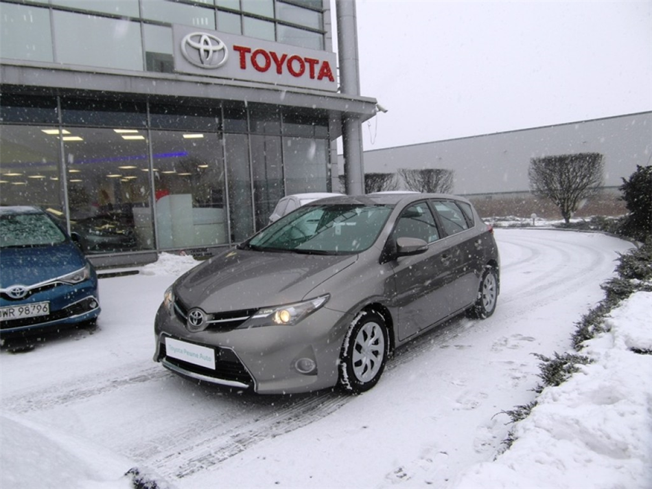 Toyota Auris  1.33 VVT-i Premium Benzyna, 2014 r.