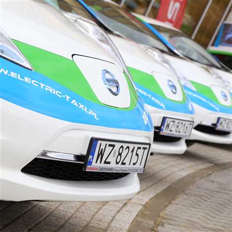 20 elektrycznych Nissanów dla Warszawy