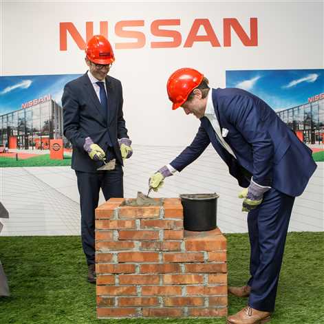Nowy salon Nissana powstaje w Warszawie