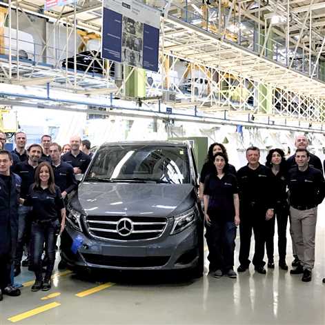 100 tysięcy egzemplarzy Klasy V z fabryki Mercedes-Benz w Vitorii