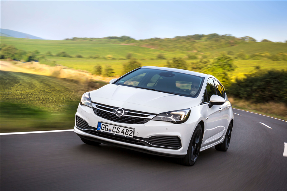 Opel rozszerza dostępność adaptacyjnego tempomatu