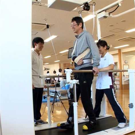 Toyota opracowała robotyczną ortezę nogi do rehabilitacji
