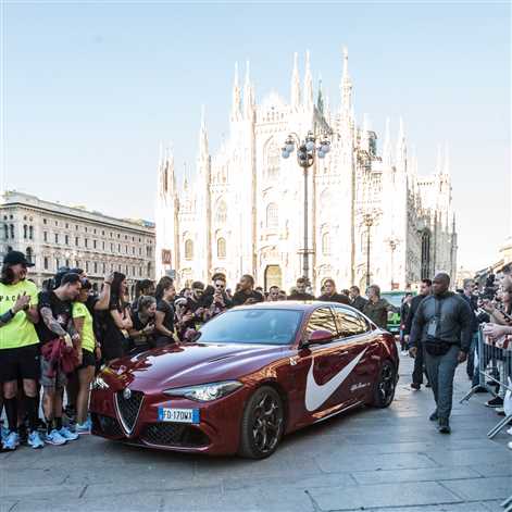 Alfa Romeo Giulia Quadrifoglio na Breaking2 Together