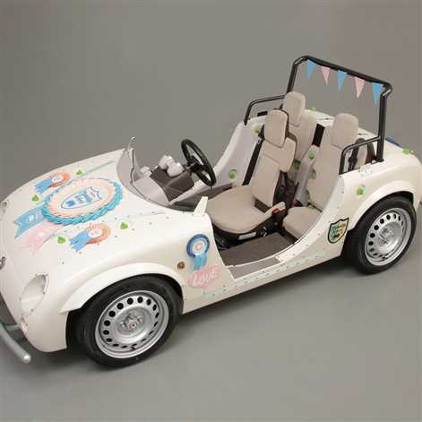 Szkoła jazdy dla dzieci Toyoty na Targach Zabawek w Tokio