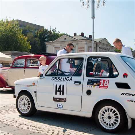 Samochód, który zmotoryzował Polskę – 44 lata temu ruszyła produkcja Fiata 126p