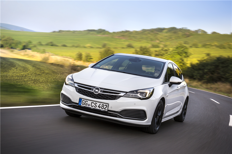 Opel Astra zdobywa Green Mobility Trophy