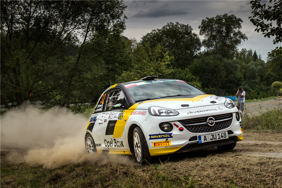 Opel zdominował FIA ERC Junior u podnóża Karpat