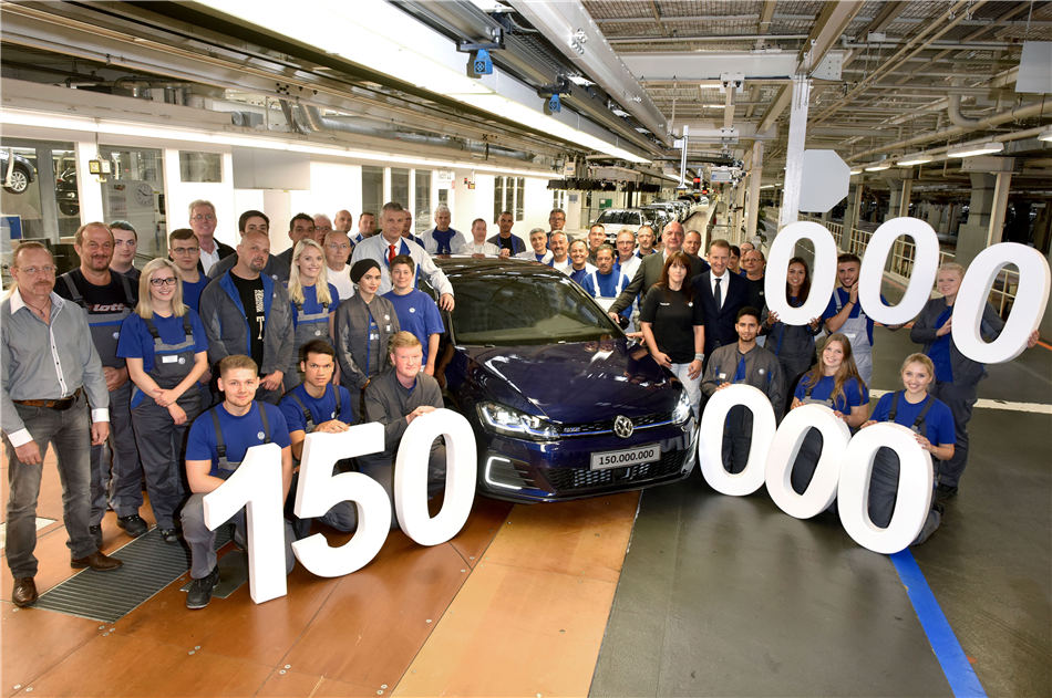 150-milionowy Volkswagen opuścił taśmę produkcyjną fabryki w Wolfsburgu