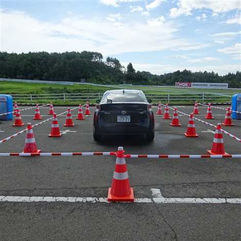 Systemy bezpieczeństwa czynnego Toyoty zmniejszają prawdopodobieństwo zderzenia o 90%