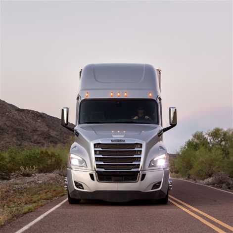 Daimler Trucks świętuje jubileusze marek Freightliner i Western Star
