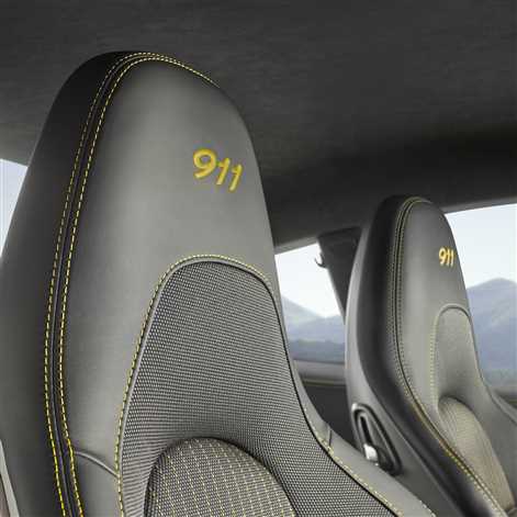 Porsche 911 Carrera T – mniej znaczy więcej