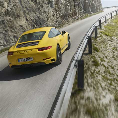 Porsche 911 Carrera T – mniej znaczy więcej