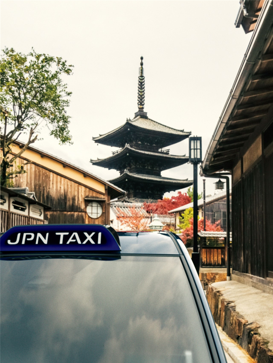Debiut Toyoty JPN Taxi
