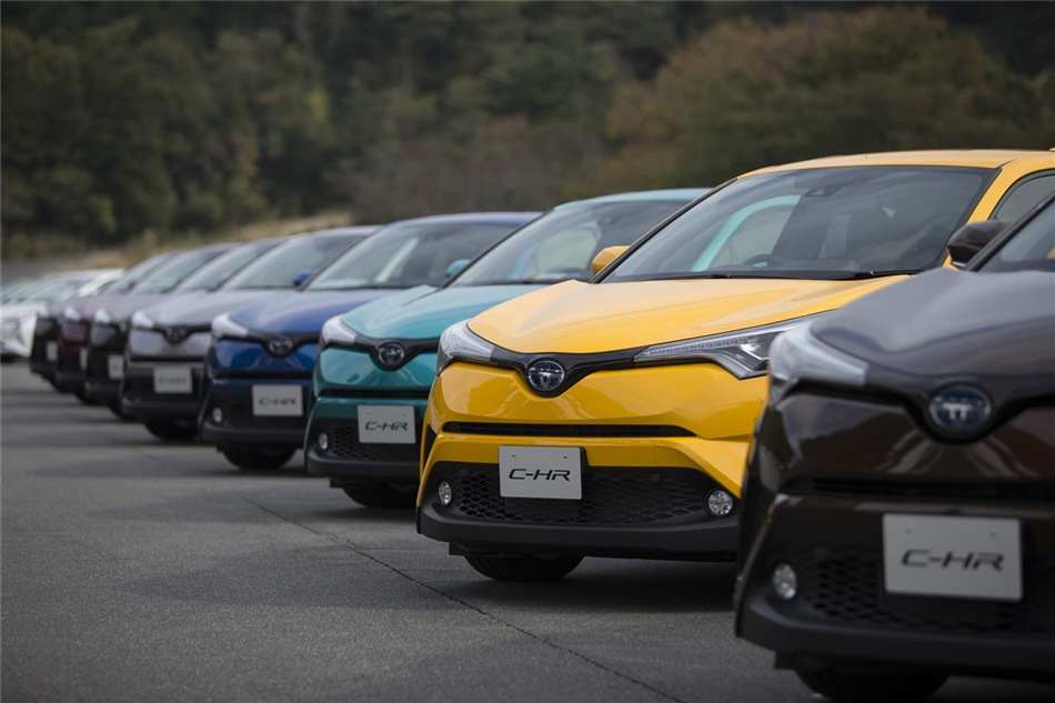 Toyota rozpoczyna wyprzedaż rocznika 2017