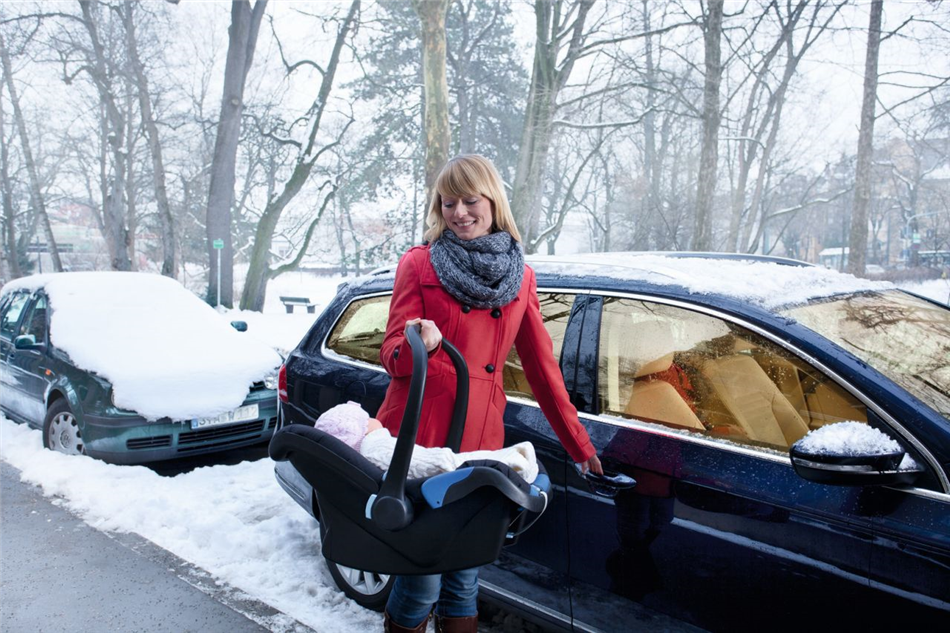 Jakich błędów nie popełniać podróżując samochodem w zimie?