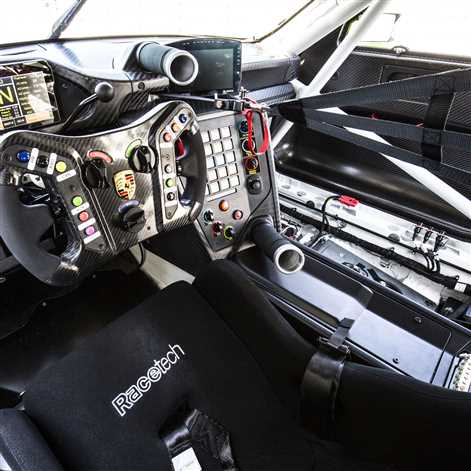 550 koni mechanicznych nowego Porsche GT3 R