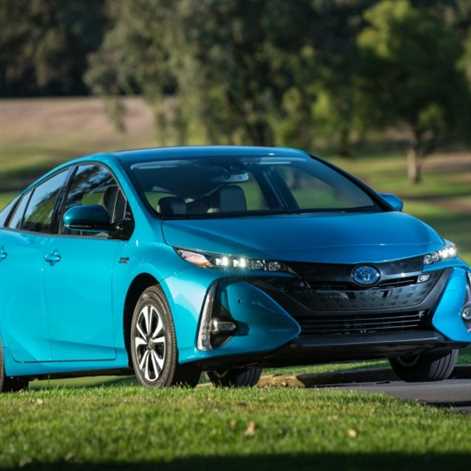 Toyota Prius Plug-in Hybrid najlepsza w kategorii aut hybrydowych i elektrycznych w Kelley Blue Book Best Buy Awards 2017